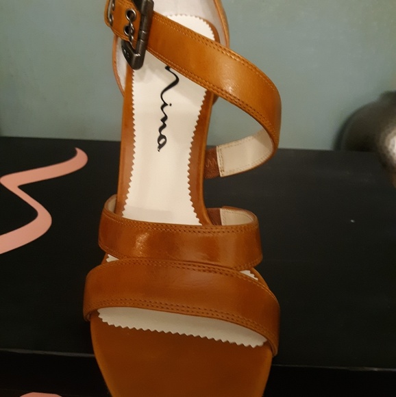 Nina ..(Shoes - Picture 3 of 7